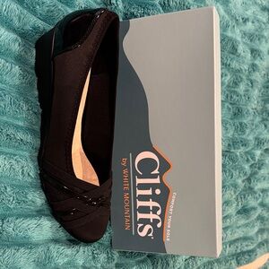 Cliffs by White Mountain Women's Elegant Black Loafers